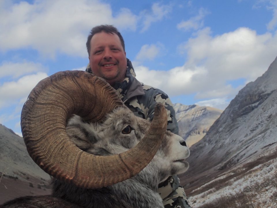 Large ram hunt